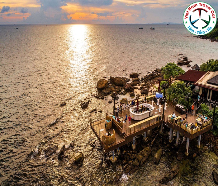Rock Sunset Island Bar - TOP 10 Quán cafe đẹp nhất đáng để check in tại Phú Quốc