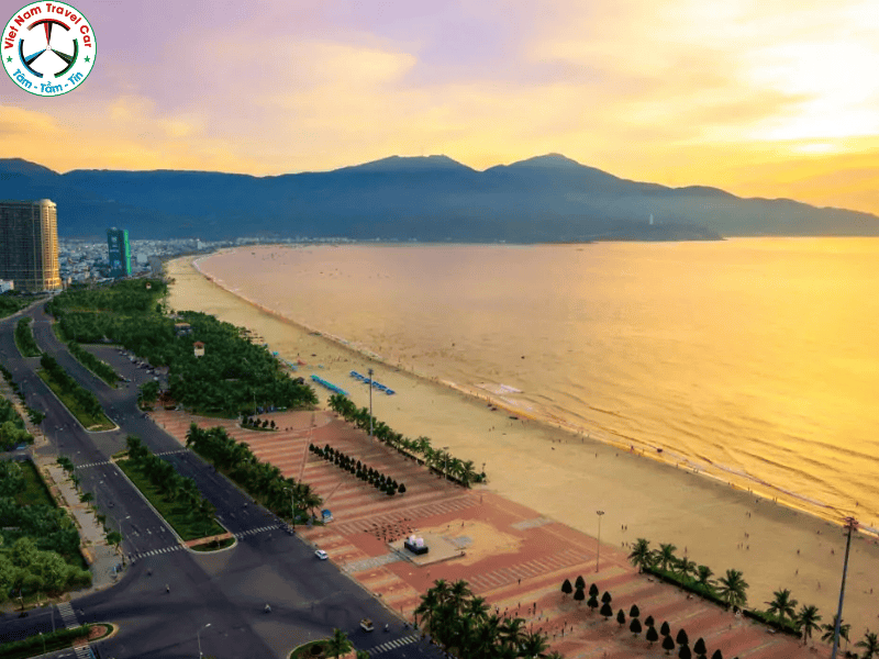 Công viên Biển Đông