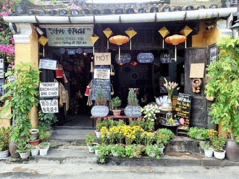 top 8 quan ca phe hoi an song ao ngam pho co cuc dep 6 Mót Hội An – hương vị thảo mộc trong không gian cổ kính